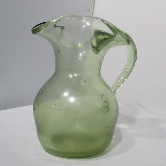 Vintage Handblown Green Art Glass Colonial  Mini Pitcher Creamer 5" - Picture 4 of 11